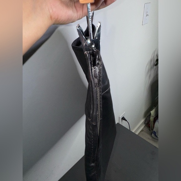 Dolce & Gabbana Women's Black Leather Mini Skirt - Picture 4 of 11